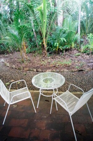 Mango Tree Private Apartments - Photo5