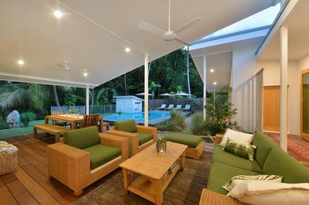 Pineapple Petes Beach House - Photo4