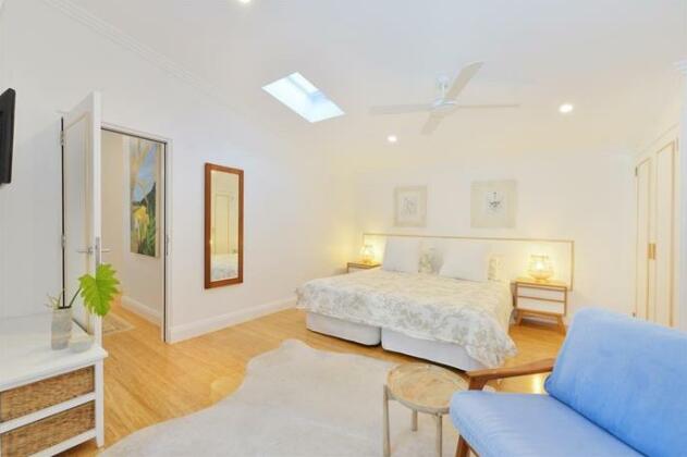 Pineapple Petes Beach House - Photo5