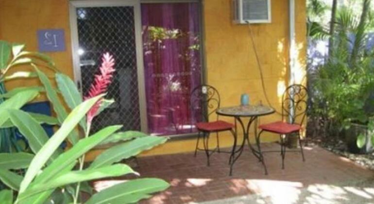 Pink Flamingo Resort - Photo5