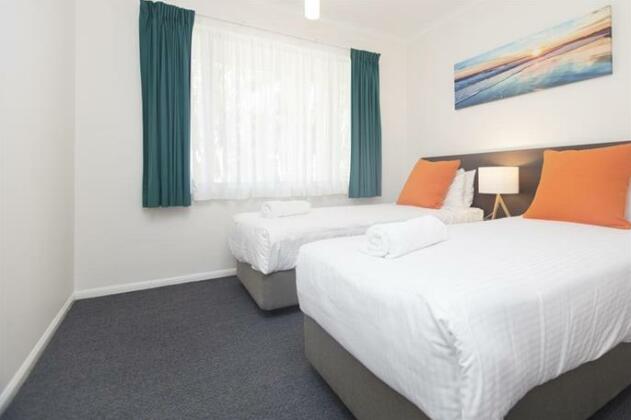 Reef Terrace on St Crispins - Photo2