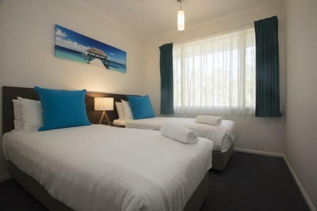 Reef Terrace on St Crispins - Photo4