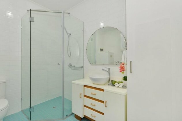 Retro Port Douglas Apartments - Photo5