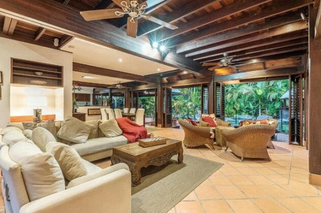 Sala Beachfront Luxury House With Heated Pool - Photo5