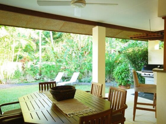 Surya Beachfront Villa No 1 - Photo2
