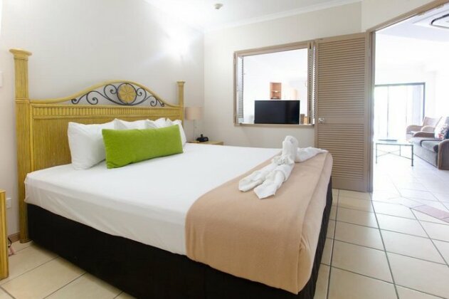 The Regal 32 Spa Apartment - Photo2
