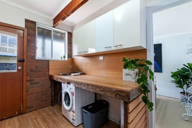 Rocky Point - pet friendly accommodation for multiple families - Photo3