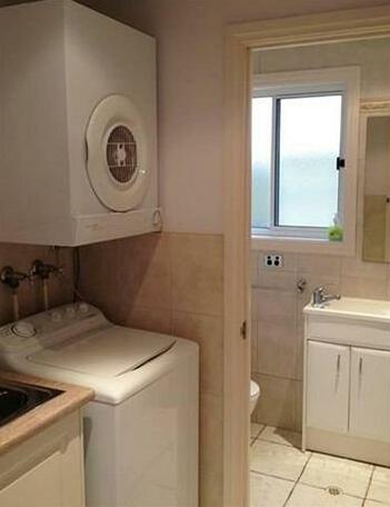 Anchorage Holiday Apartments - Photo2