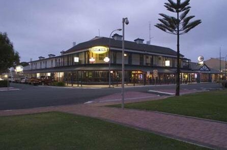 Grand Tasman Hotel