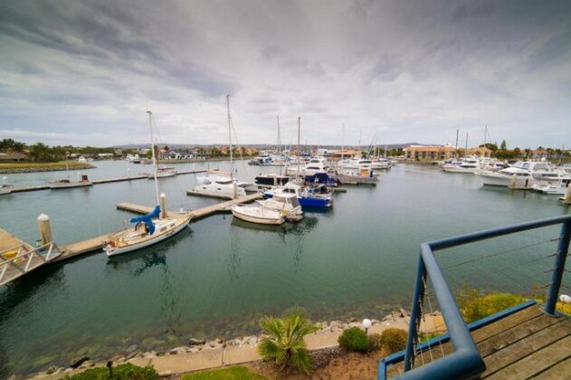 Marina Reflections - Photo5
