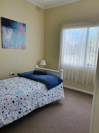 Super Central Location - Photo4