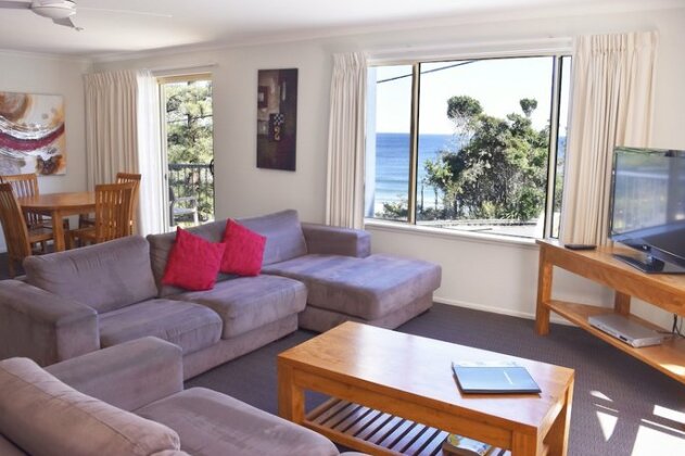 Beachside Holiday Apartments - Photo4