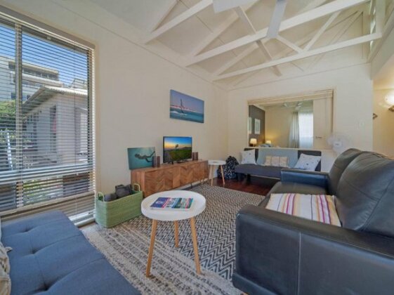 17 Pt Lookout Beach Resort - Photo4