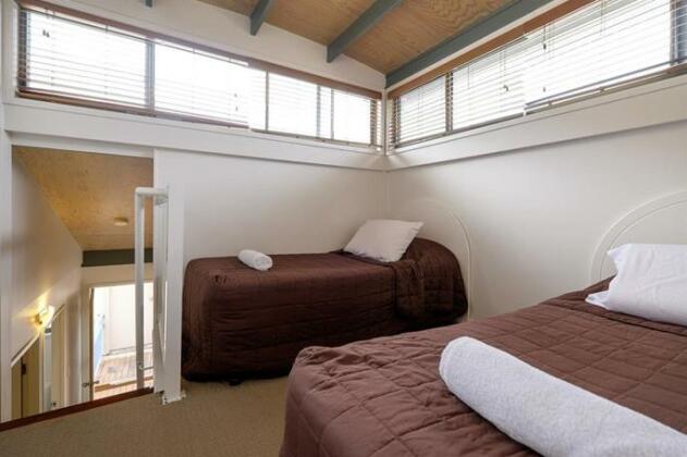 6 Point Lookout Beach Resort - Photo4