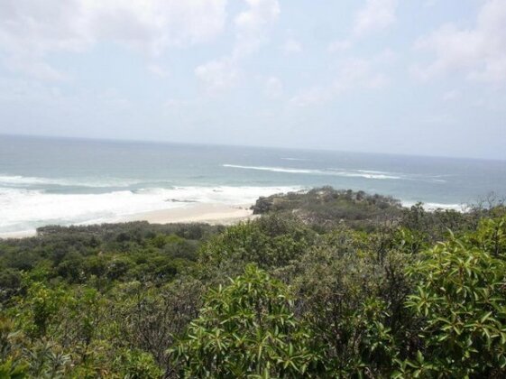 Azure Redland - Photo2