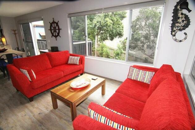 Beachside Redland - Photo5