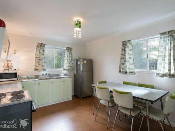 Curlew Shack - Photo3