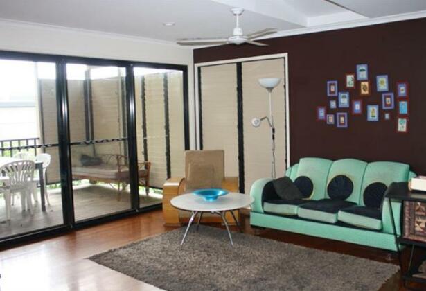 Straddie Beach House 2 - Photo2