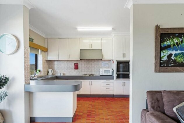 Adriana 10 - Shoal Bay - Photo3