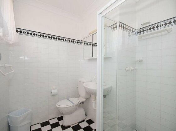 'Beachside' Shoal Bay Unit 5 - Photo3