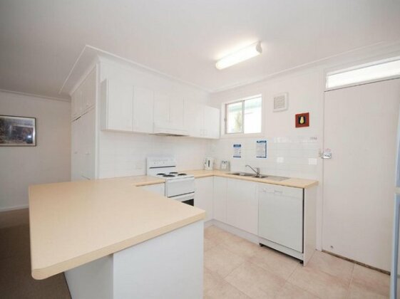 'Beachside' Shoal Bay Unit 5 - Photo5