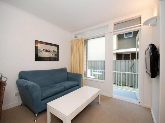 'Beachside' Shoal Bay Unit 6 - Photo3