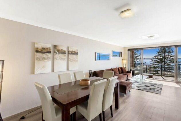 Ronald Avenue Sundeck Unit 08 51 - Photo2
