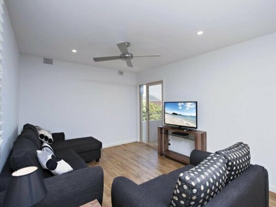 Shoal Bay Road Del Rae Unit 18 25 - Photo3