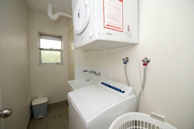 Sundeck Unit 6 - Shoal Bay - Photo4