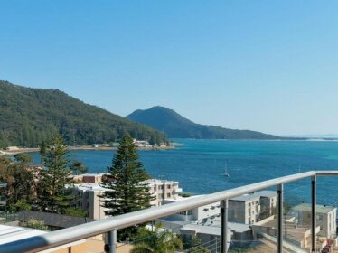 Views Views & More Views Sub-Penthouse in Shoal Bay