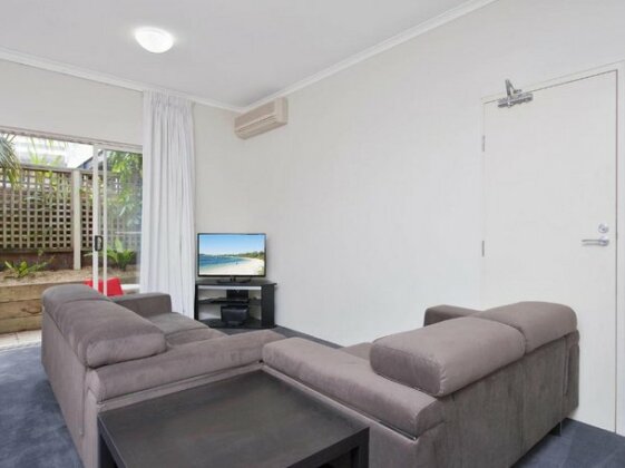 Zenith Studio Unit 4/10 Messines Street - Photo2