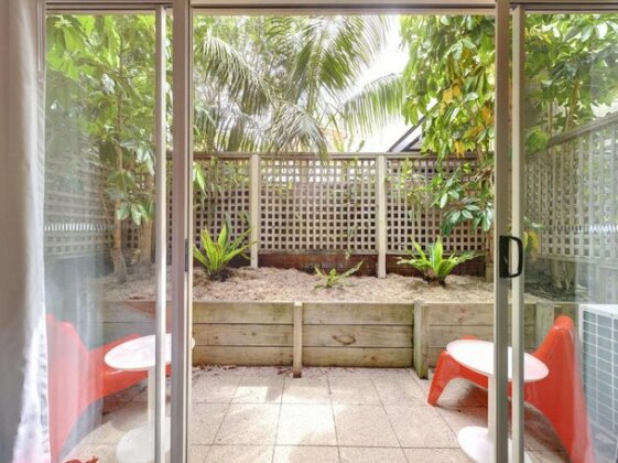 Zenith Studio Unit 4/10 Messines Street - Photo3