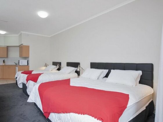 Zenith Studio Unit 4/10 Messines Street - Photo4