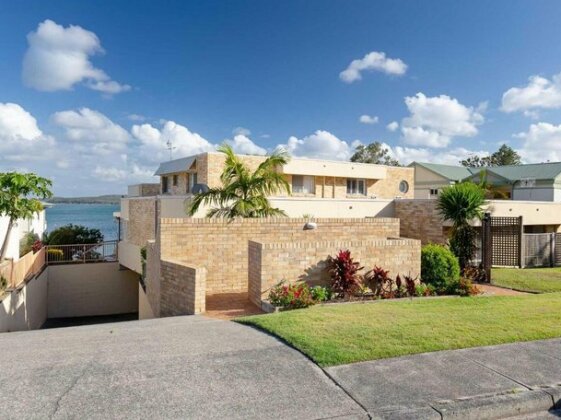 3 'Pelican Sands' 83 Soldiers Point Rd - Stunning Waterfront Unit With Magical Water Views & Air Co