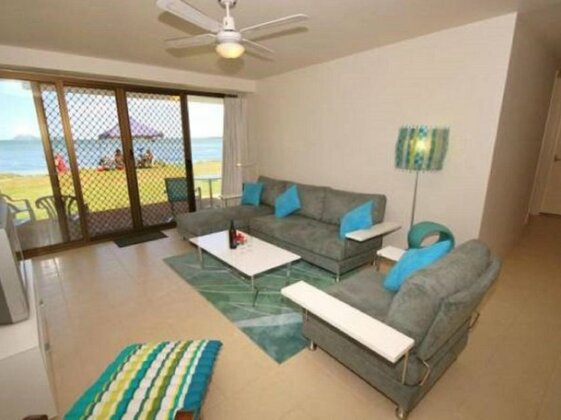 5 'Harbourside' 3-7 Soldiers Point Road - Ground Floor Waterfront Unit - Photo5