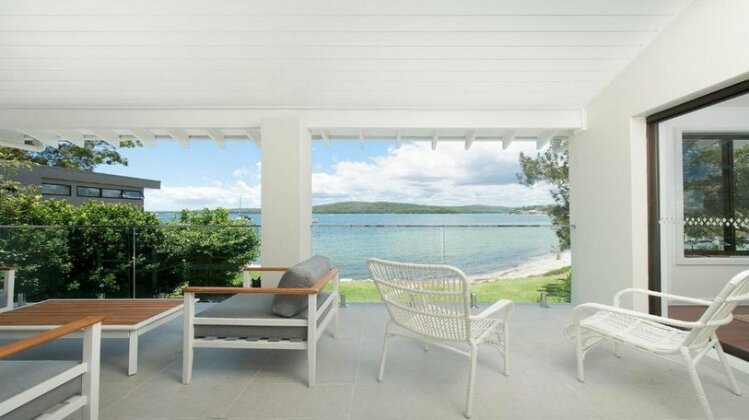 Baywatch - Beachfront Bliss Executive Home FREE FAMILY ADVENTURE PASS - Photo2