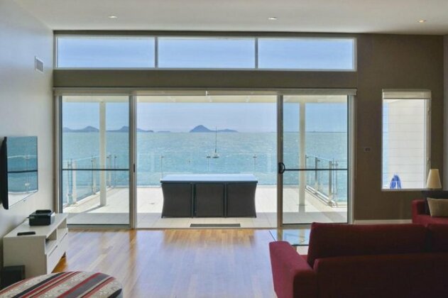 Karma Waters 9 - Soldiers Point - Photo2