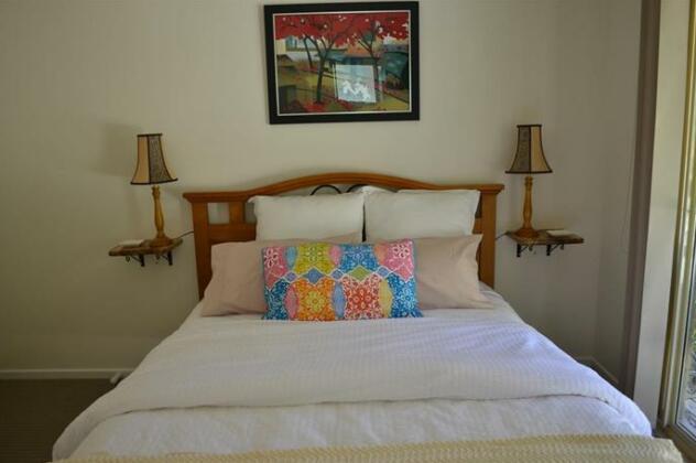 Dragonfly Bed and Breakfast - Photo5