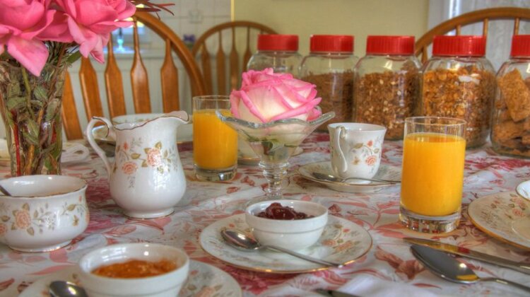 Addlestone House Bed and Breakfast - Photo5