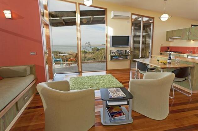 Beachside Retreat West Inlet - Photo5