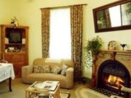 Hanlon House - Photo4