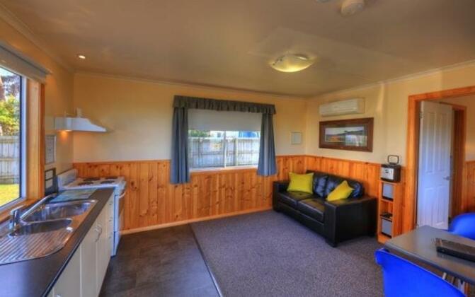 Stanley Cabin and Tourist Park - Photo2