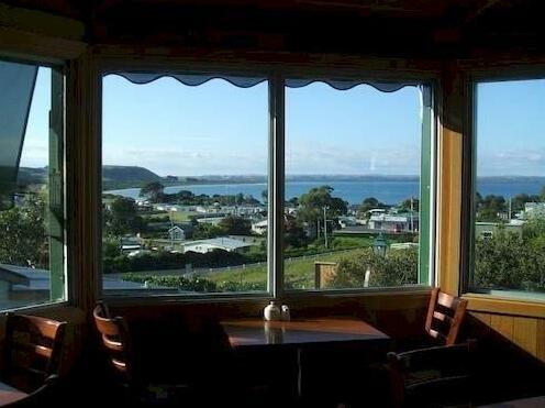Touchwood Cottages - Photo5