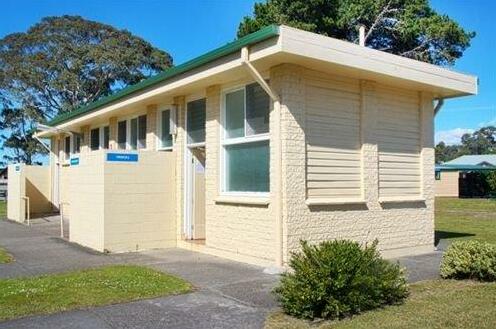 Strahan Beach Tourist Park