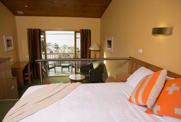 Strahan Village - Photo3