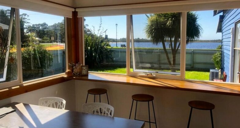 The Boat House Strahan - Photo4