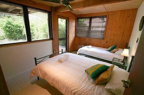 A SWEET ESCAPE - Bangallys - Photo5
