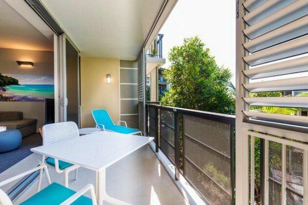 Footsteps to the Heart of Noosa and a View - Photo2