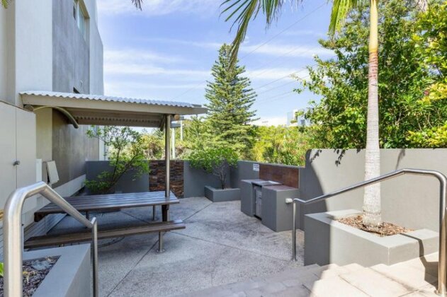 Unit 11 Cascades Sunshine Beach - Photo3