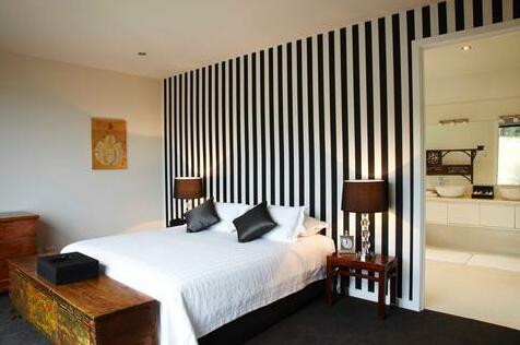 Dragonfly Lodge - Photo5